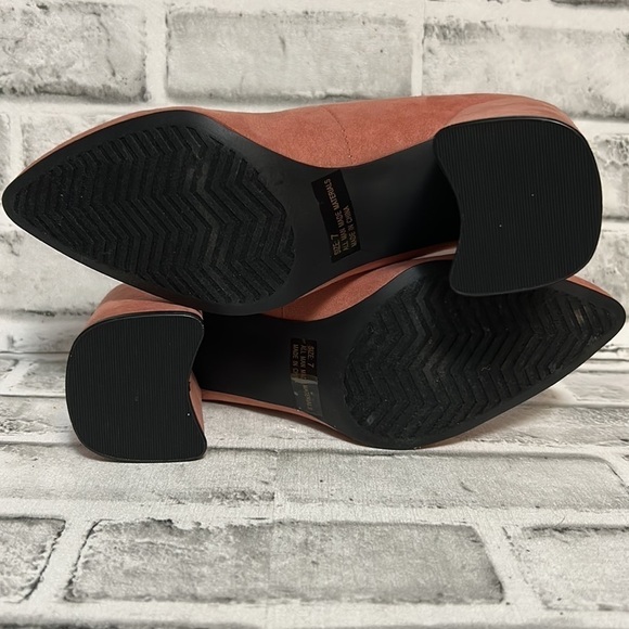 QUPID Dusty Rose, Suede, High Topline Block Point High Heels, Size 7, NWOT - Picture 7 of 10